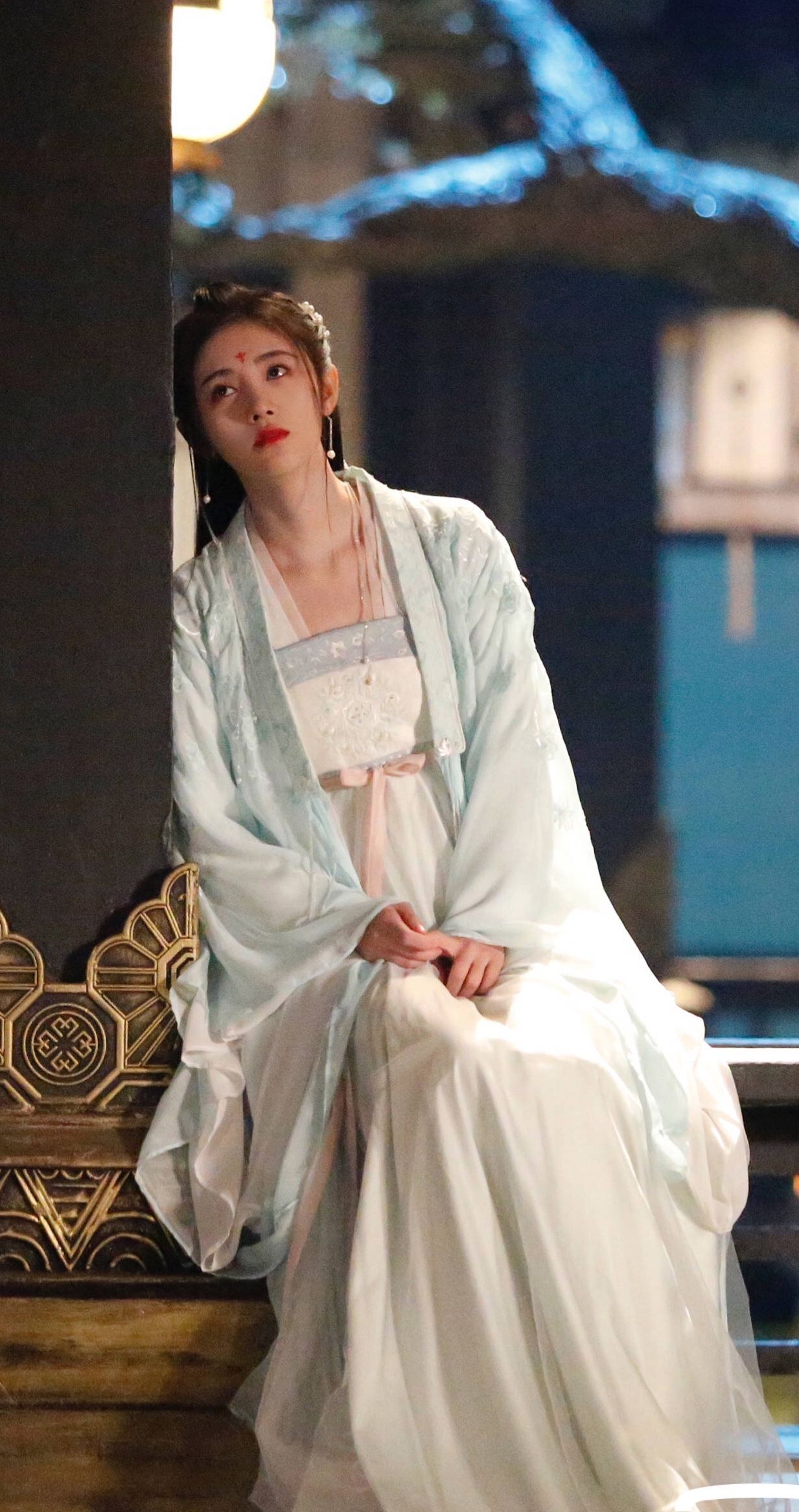 Sleeveless Cheongsam:A Fashion Statement for Petite Women Sleeveless Cheongsam:A Fashion Statement for Petite Women
