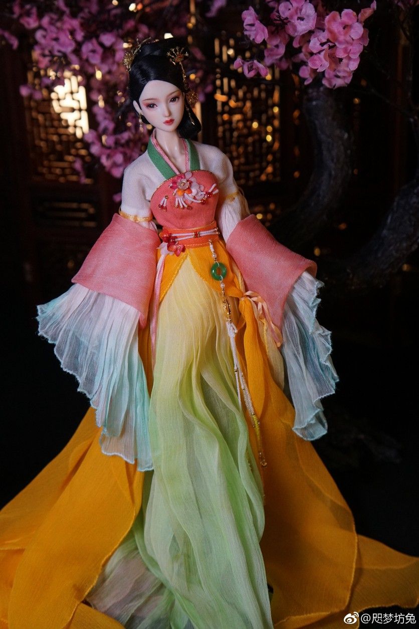 Vintage Cheongsam Glamour and the Old Shanghai Charm Vintage Cheongsam Glamour and the Old Shanghai Charm