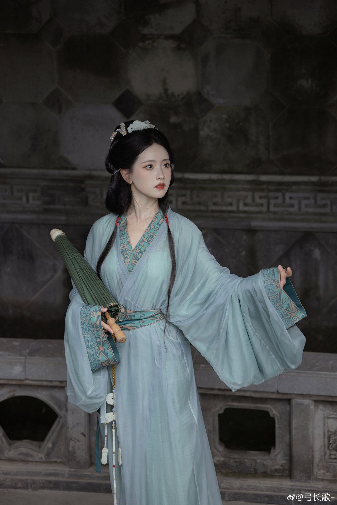 Ethereal Beauty in Traditional Chinese Fashion:Adult Womens Hanfu Costumes Ethereal Beauty in Traditional Chinese Fashion:Adult Womens Hanfu Costumes