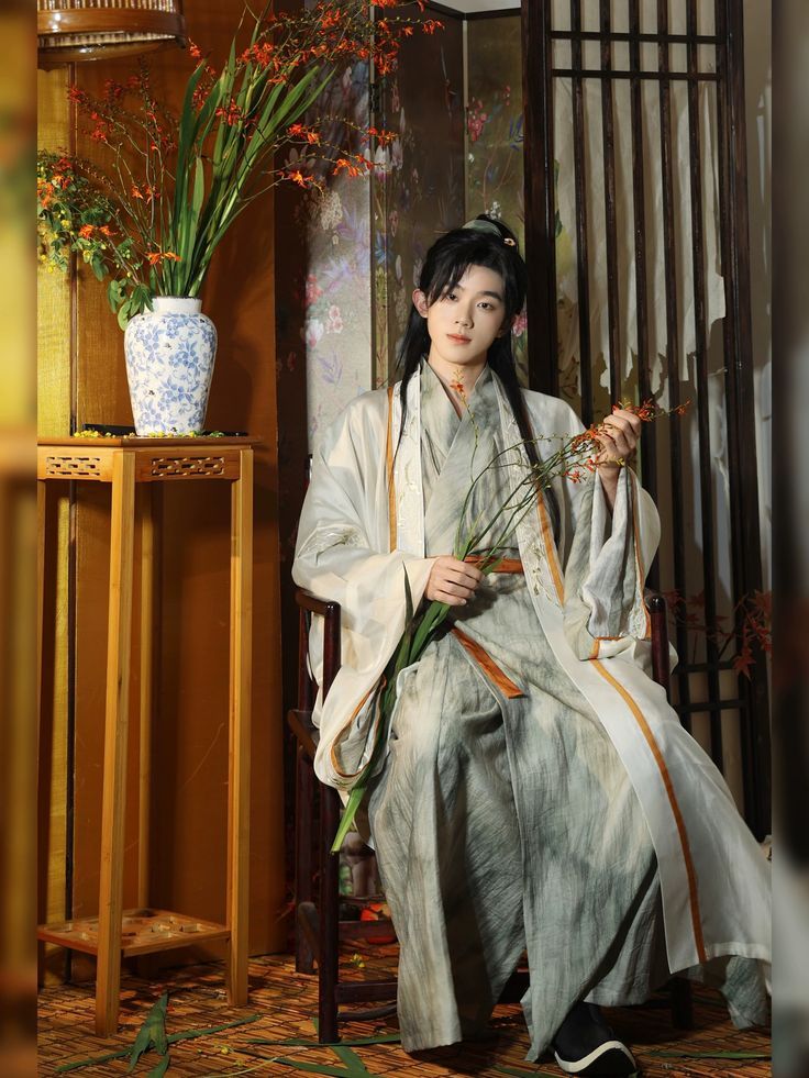 The Evolution of Cheongsam Women:Embracing Traditional Chinese Fashion in Summer 2023 The Evolution of Cheongsam Women:Embracing Traditional Chinese Fashion in Summer 2023