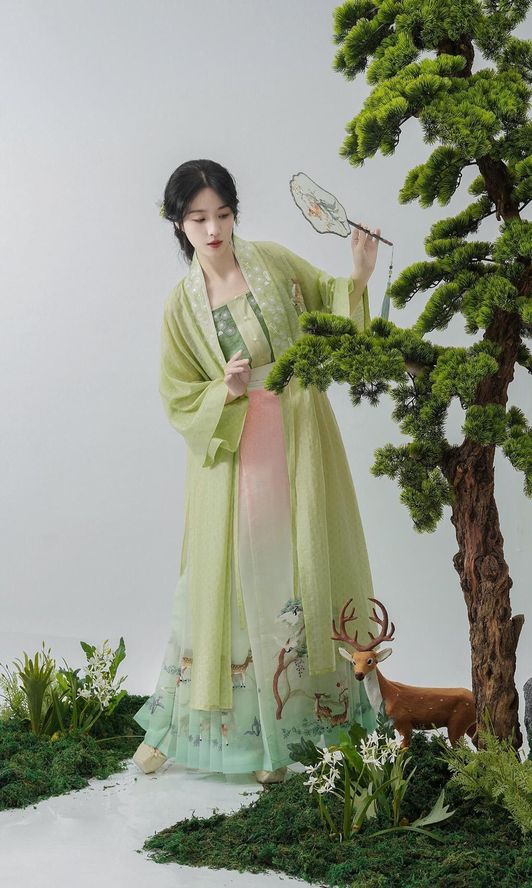 The Charm of Qiqing Daily Style Hanfu:A Closer Look into the Traditional Elegance The Charm of Qiqing Daily Style Hanfu:A Closer Look into the Traditional Elegance