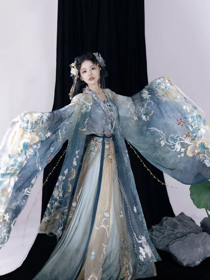 Minghua Tang Hanfu Fashion at an Unbelievably Affordable Price Minghua Tang Hanfu Fashion at an Unbelievably Affordable Price