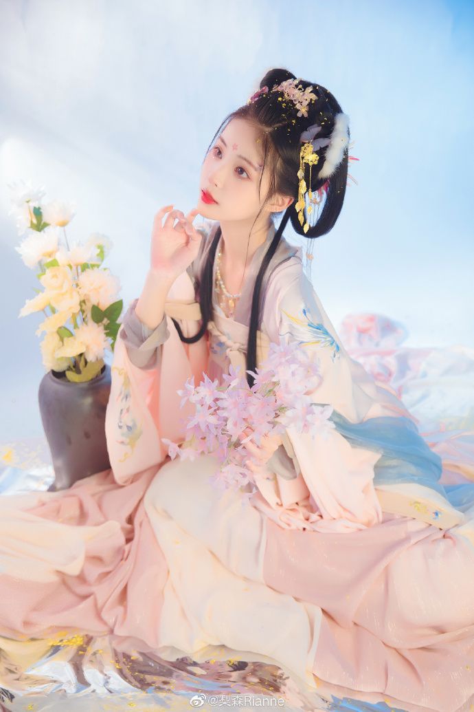 Childrens Hanfu Fashion:The Rising Trend of Big Kids Traditional Attire Childrens Hanfu Fashion:The Rising Trend of Big Kids Traditional Attire