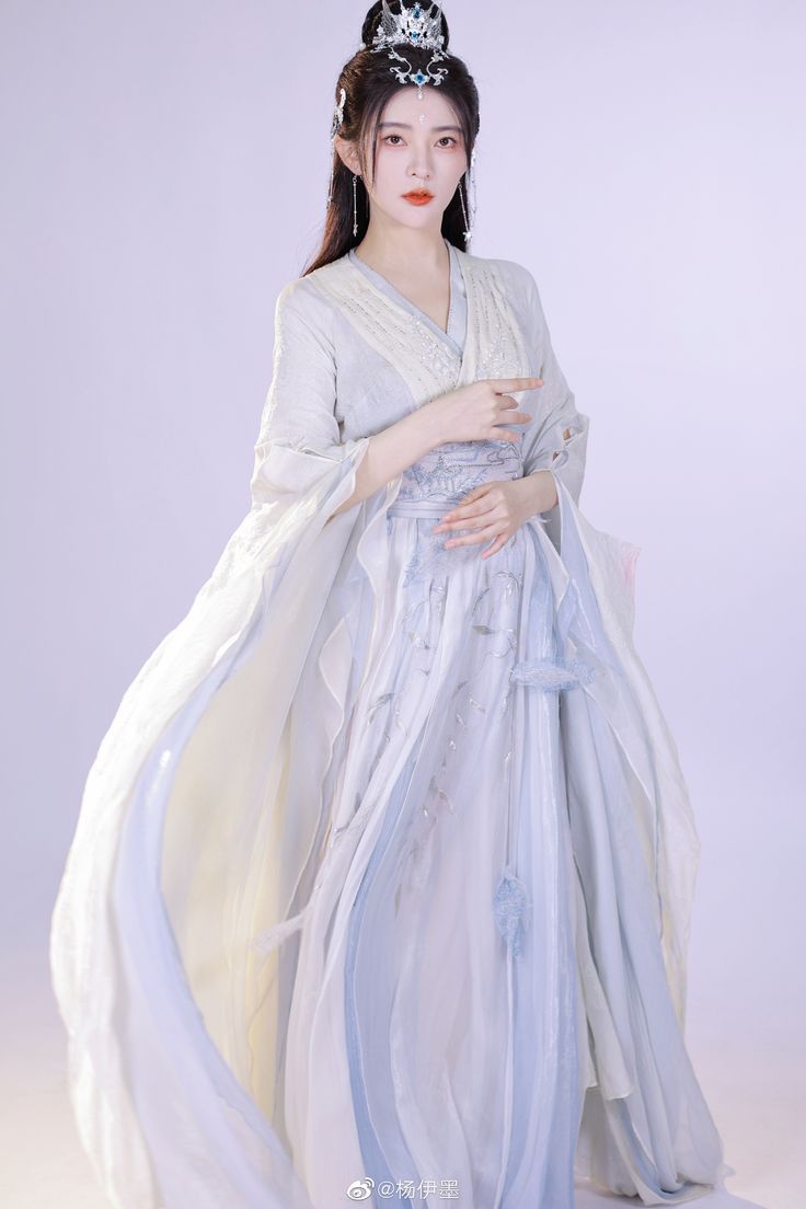 The 60cm Hanfu Barbie Doll:A Blend of Traditional Elegance and Modern Charm The 60cm Hanfu Barbie Doll:A Blend of Traditional Elegance and Modern Charm