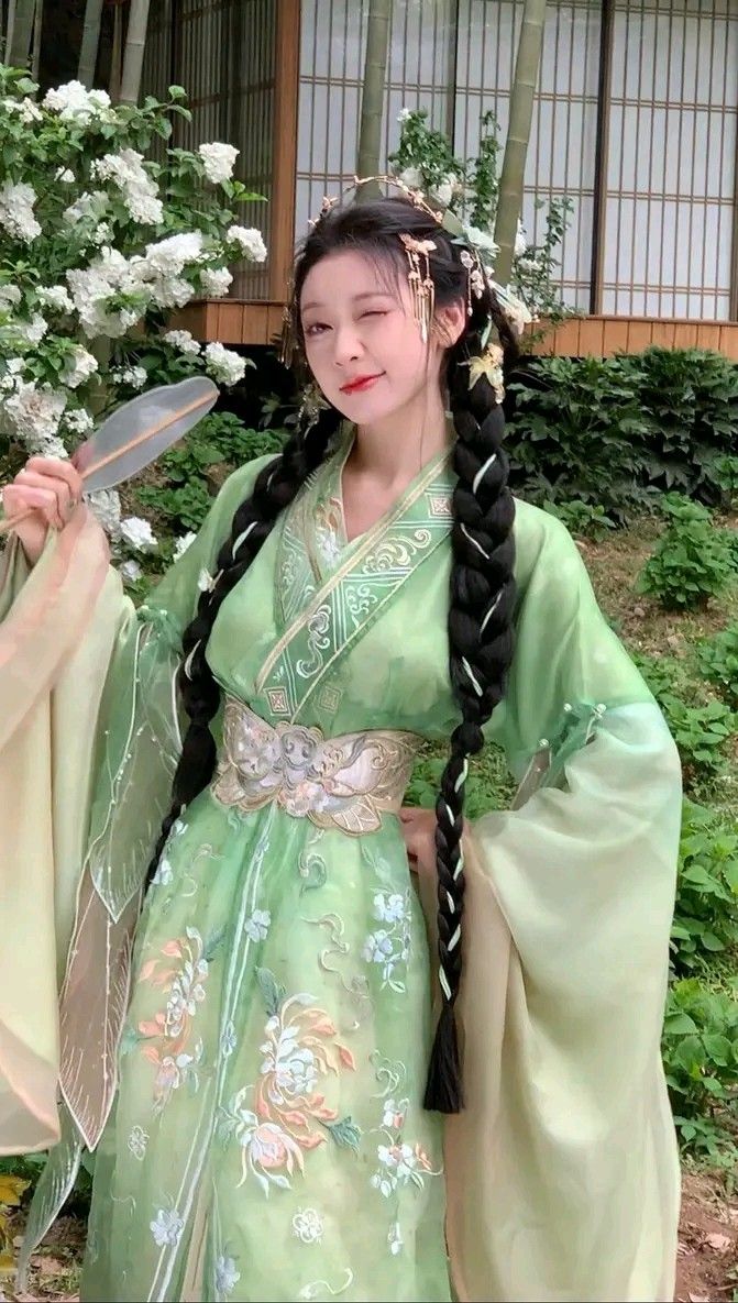 The Enchantment of Black Leather Shoes and Cheongsam:A Fashionable Fusion The Enchantment of Black Leather Shoes and Cheongsam:A Fashionable Fusion