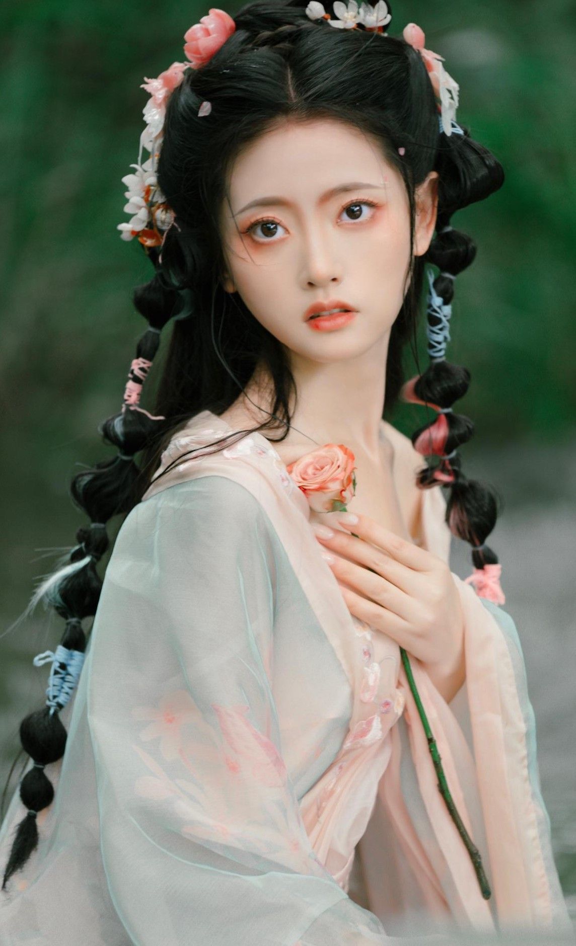Authentic Hanfu Song-Style:Unveiling the Splendor of Traditional Chinese Clothing Authentic Hanfu Song-Style:Unveiling the Splendor of Traditional Chinese Clothing