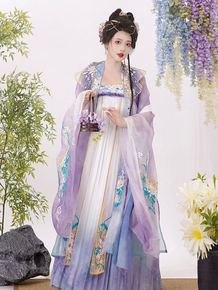 Summer Fashion Trends for Hanfu Girls:Exploring the Vibrant World of Traditional Chinese Attire Summer Fashion Trends for Hanfu Girls:Exploring the Vibrant World of Traditional Chinese Attire