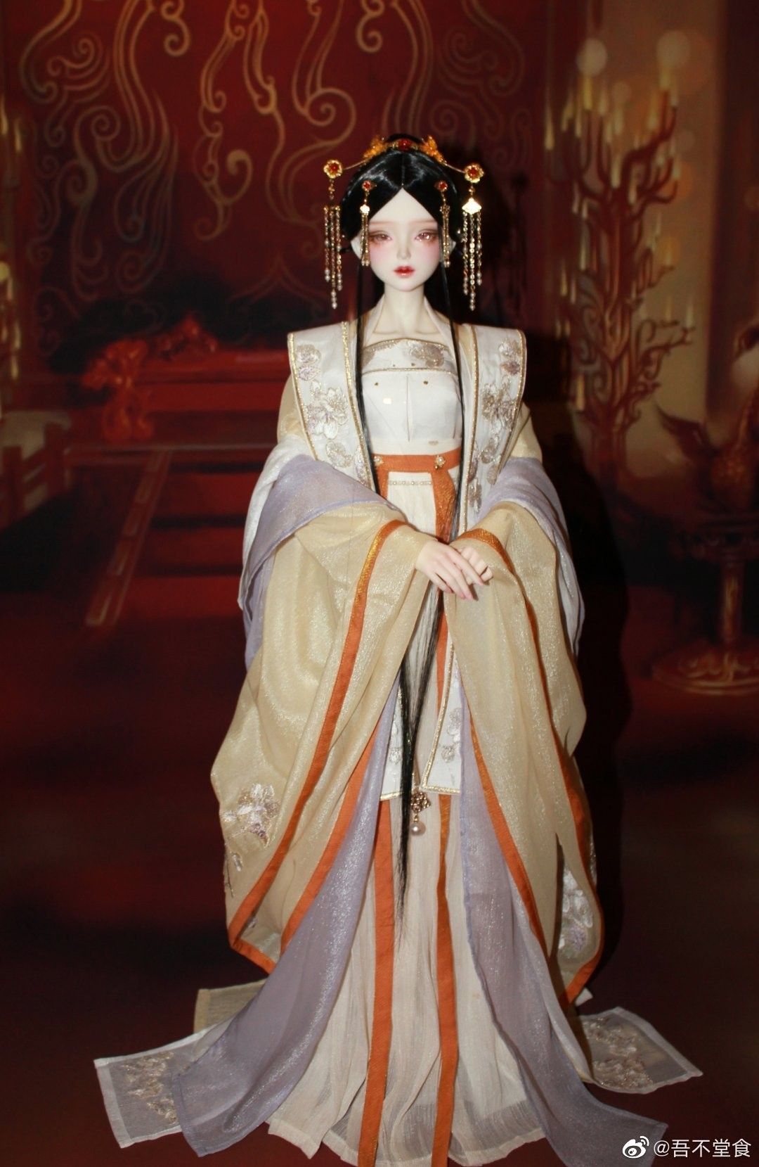 The Integration of Breast Pads in Traditional Hanfu Undergarments The Integration of Breast Pads in Traditional Hanfu Undergarments