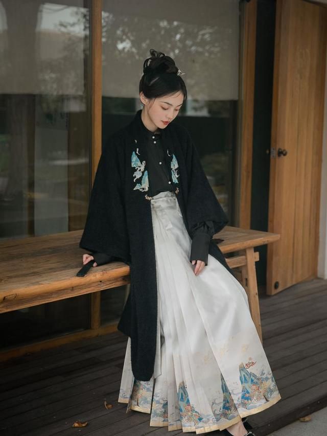 The Ribbon-Adorned Hanfu:Exploring the Elegance of Traditional Chinese Clothing The Ribbon-Adorned Hanfu:Exploring the Elegance of Traditional Chinese Clothing
