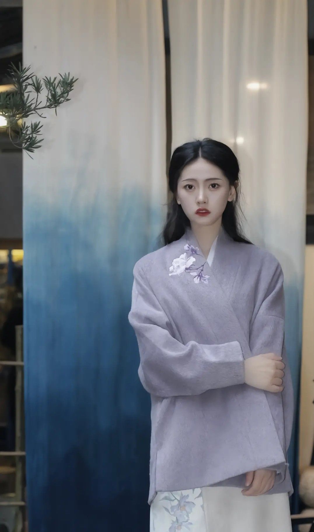 The Legend of the White Snake and the Revival of Hanfu Fashion The Legend of the White Snake and the Revival of Hanfu Fashion