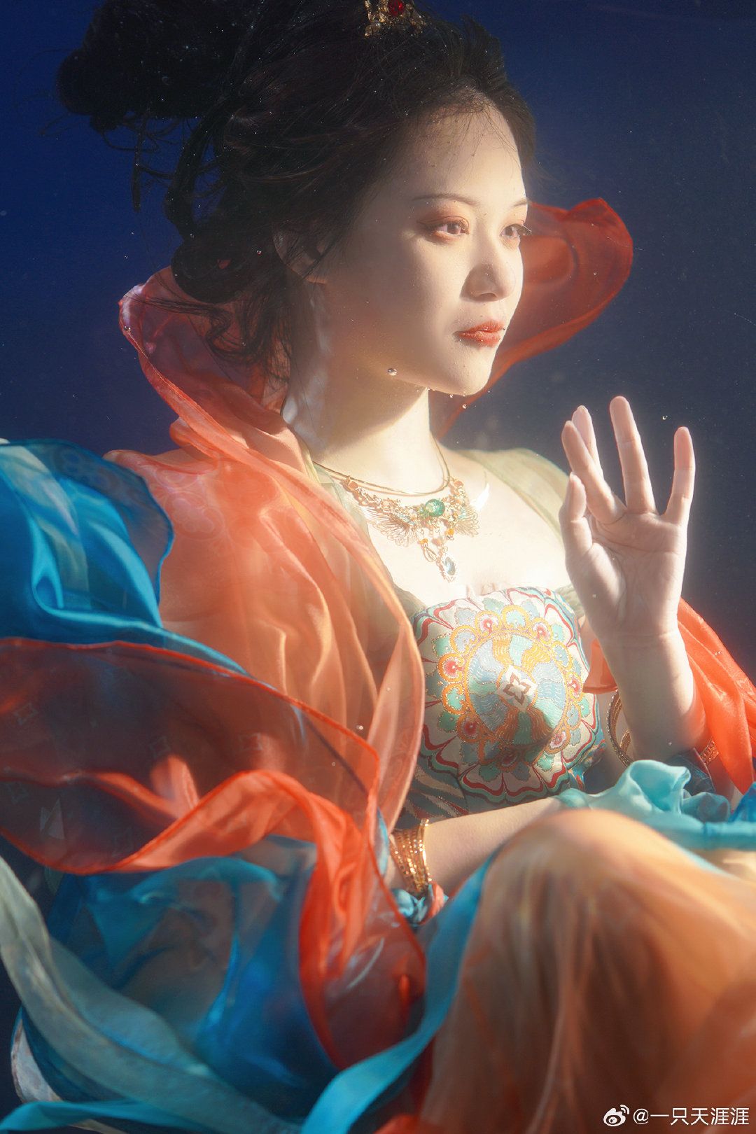 The Splendor of Hanfu Jewelry:The Charms of the Yueluo Necklace The Splendor of Hanfu Jewelry:The Charms of the Yueluo Necklace