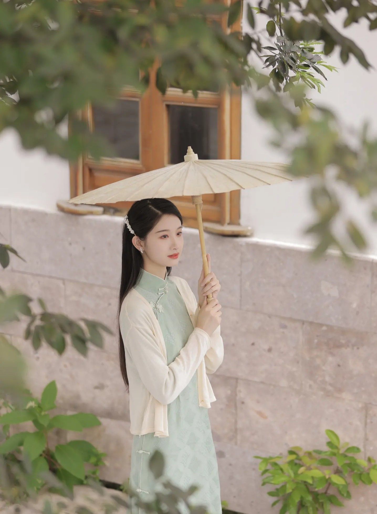 The Little Girl in a Skirted Hanfu:A Journey into Traditional Chinese Elegance The Little Girl in a Skirted Hanfu:A Journey into Traditional Chinese Elegance