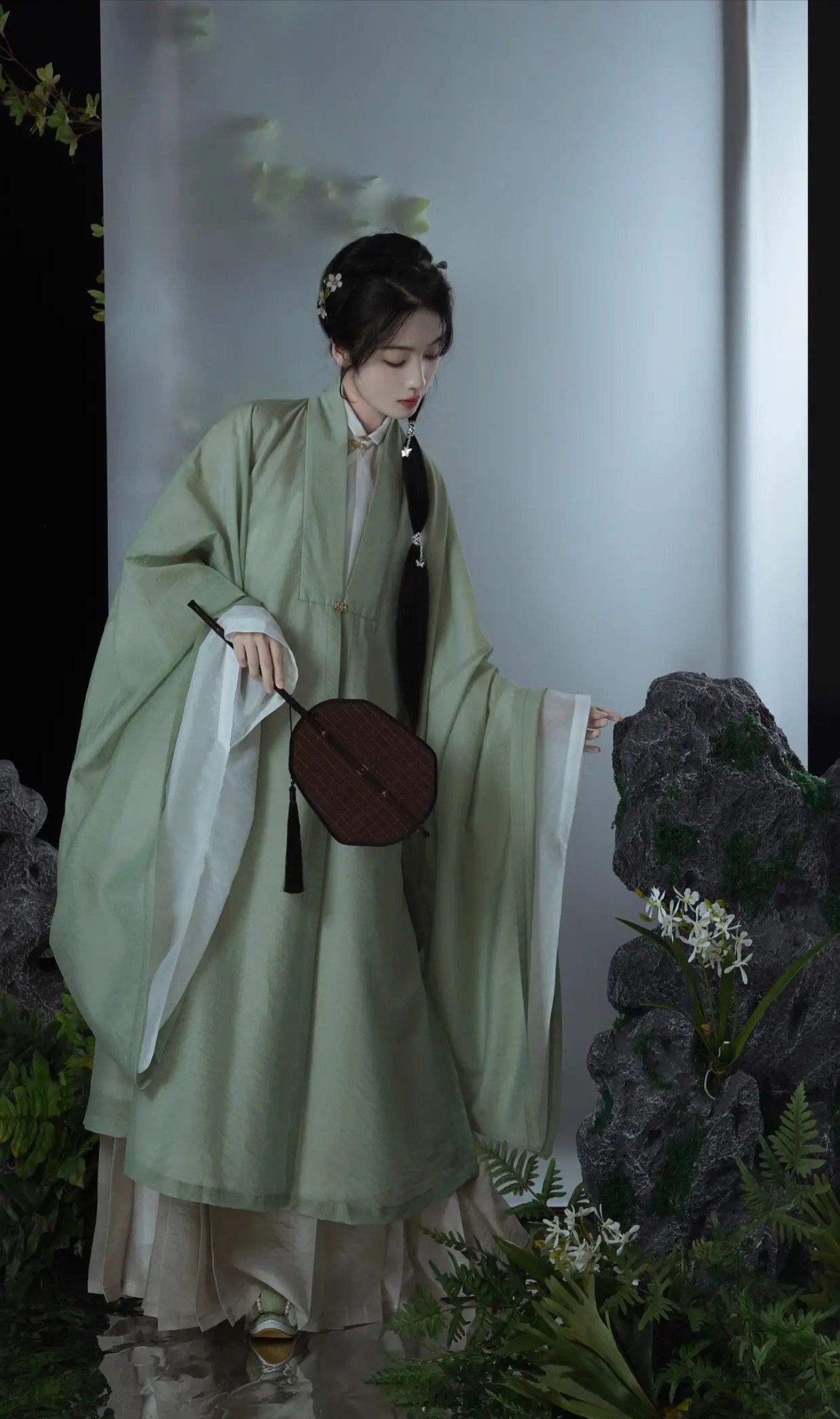 Elegance in Traditional Chinese Fashion:The Melt-Moon Hanfu Elegance in Traditional Chinese Fashion:The Melt-Moon Hanfu
