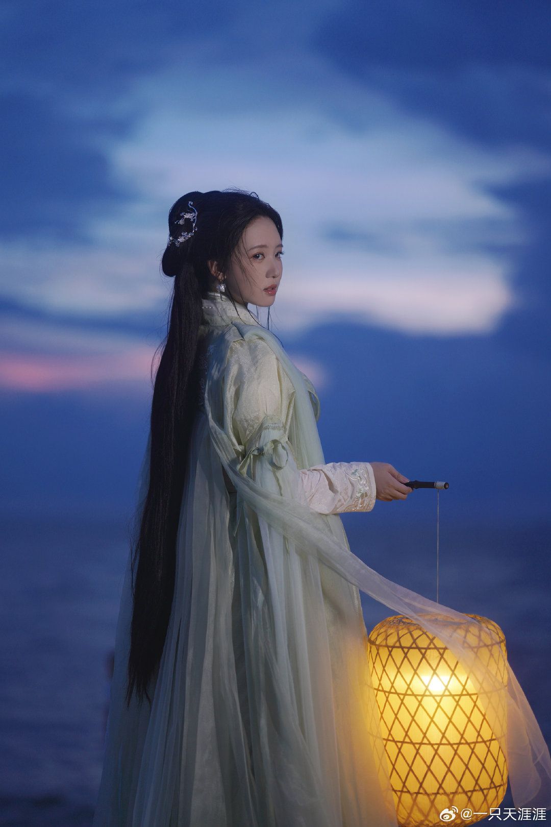 The Enchantment of Hanfu Hair Accessories for Little Girls A Primary School Journey The Enchantment of Hanfu Hair Accessories for Little Girls A Primary School Journey