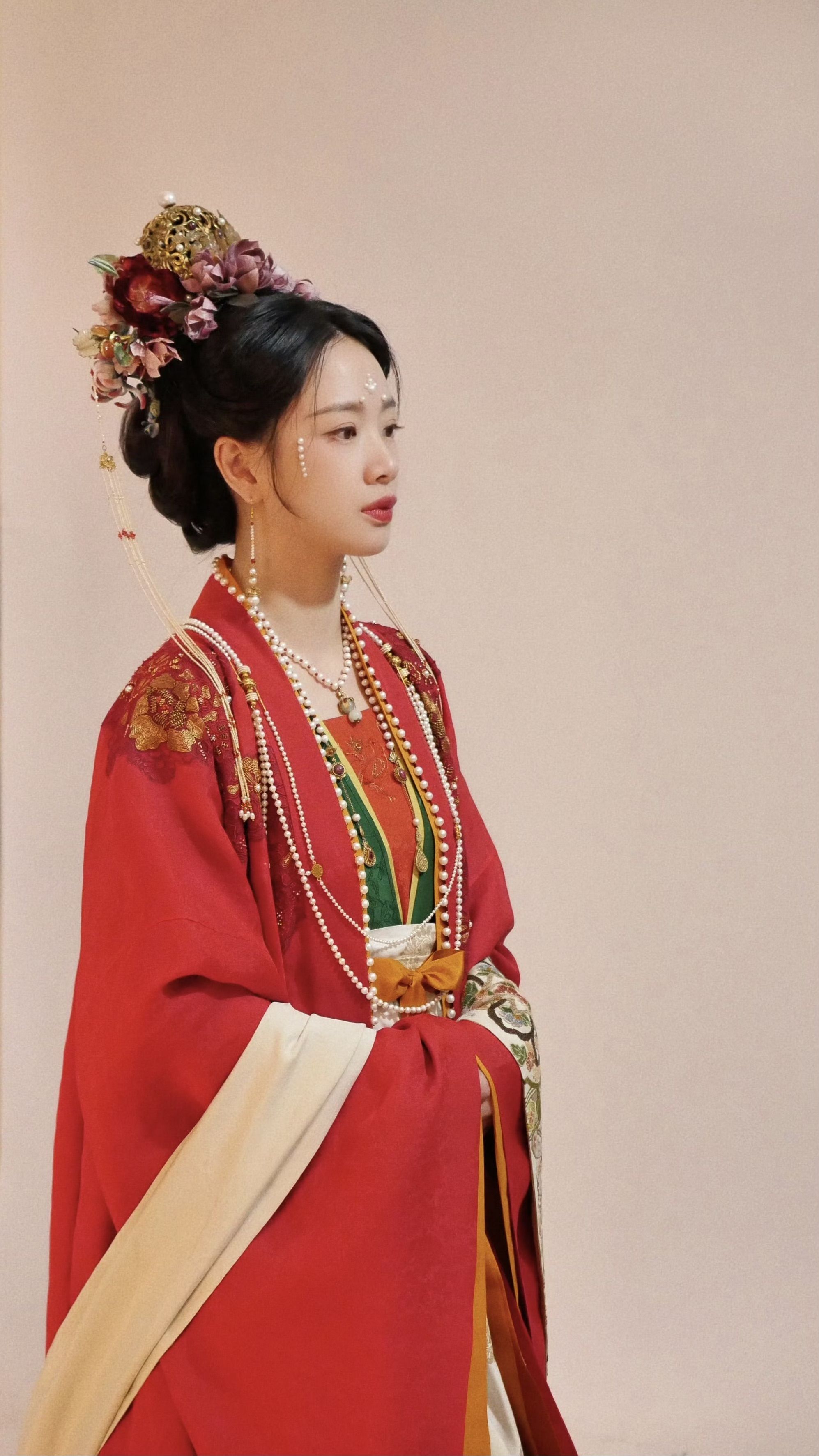 Ancient Hanfu Costumes:The Enchanting World of Primary Schoolgirls Ancient Hanfu Costumes:The Enchanting World of Primary Schoolgirls