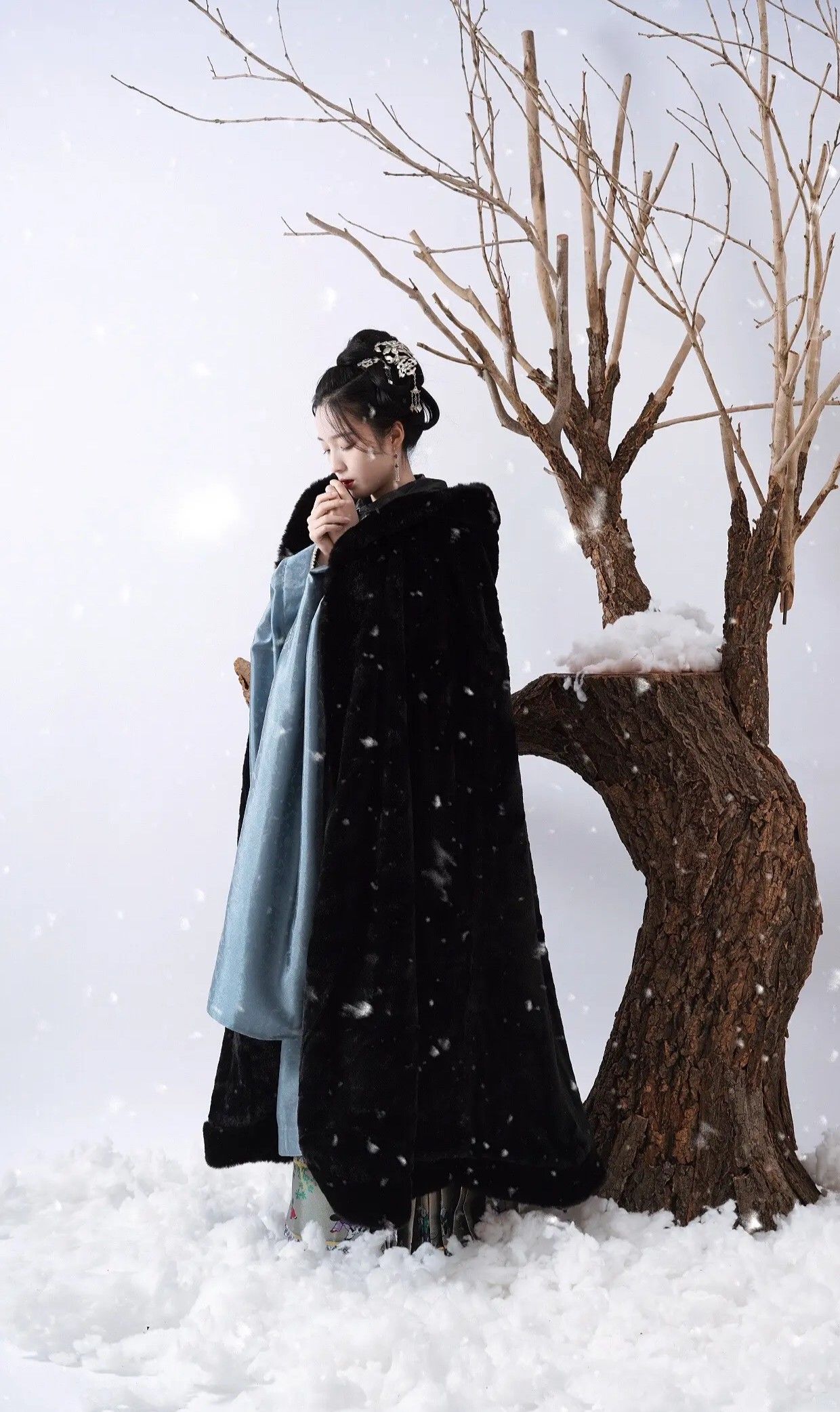 Liri Flower Dance:Original Hanfu Fashion in the Bloom of Life Liri Flower Dance:Original Hanfu Fashion in the Bloom of Life