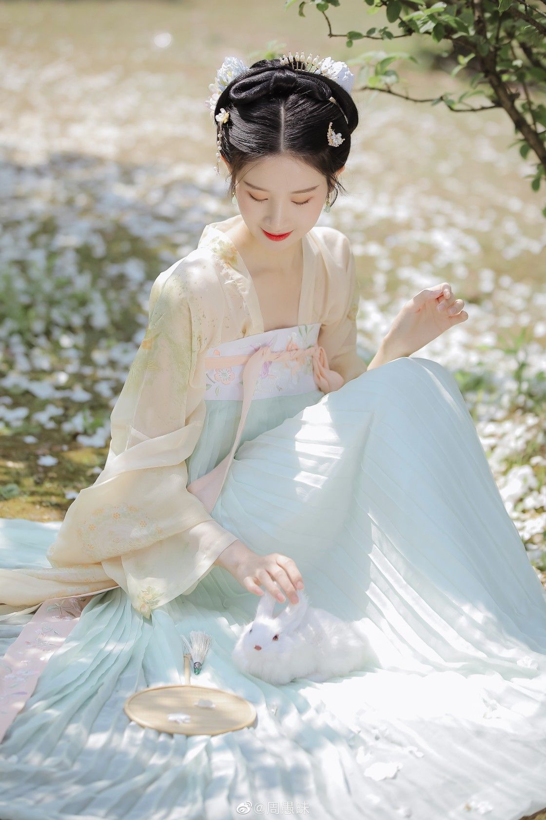 My Father and the Charm of Hanfu:A Cultural Journey My Father and the Charm of Hanfu:A Cultural Journey