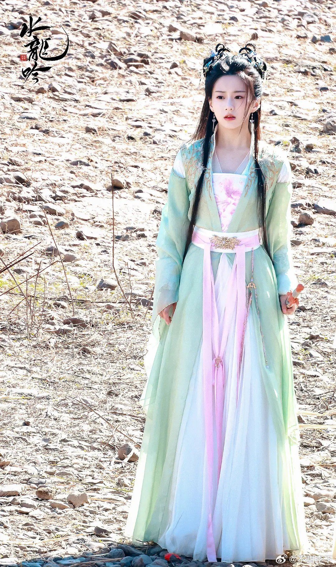 Original Hanfu Fashion:The Art of Silk Creation with Jade Threads Original Hanfu Fashion:The Art of Silk Creation with Jade Threads