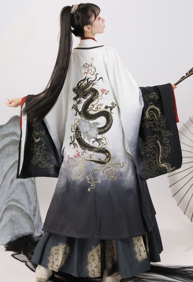 Hanfu Fashion:Exploring the Decorative Elements of Traditional Chinese Clothing Hanfu Fashion:Exploring the Decorative Elements of Traditional Chinese Clothing