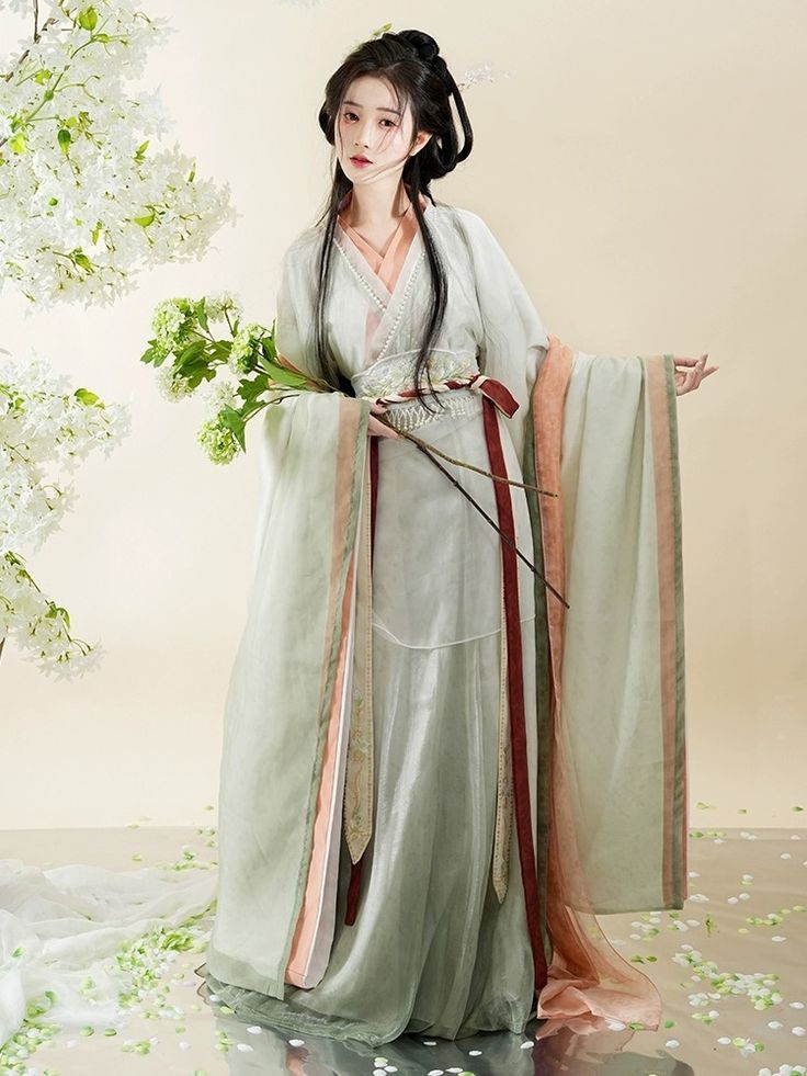 Ancient Elegance:The Womens Traditional Costume Gowns Ancient Elegance:The Womens Traditional Costume Gowns