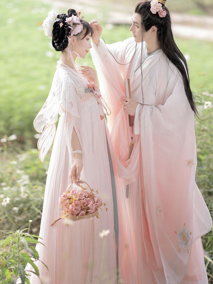 Chinese-Style Autumn Girls Cheongsam:A Blend of Tradition and Modernity Chinese-Style Autumn Girls Cheongsam:A Blend of Tradition and Modernity