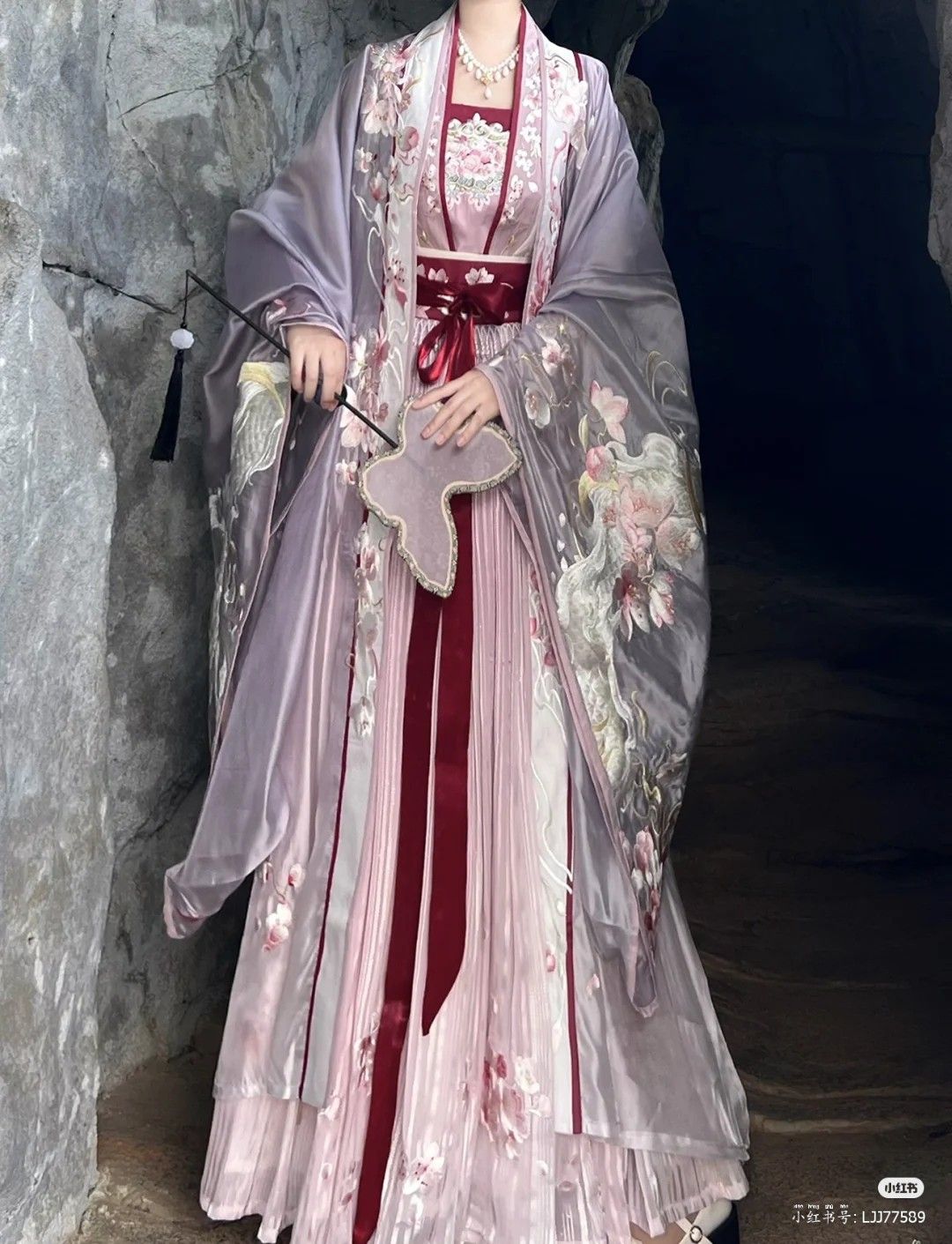 Childrens Traditional Hanfu Shoes:A Glimpse into Ancient Elegance for Little Girls Childrens Traditional Hanfu Shoes:A Glimpse into Ancient Elegance for Little Girls