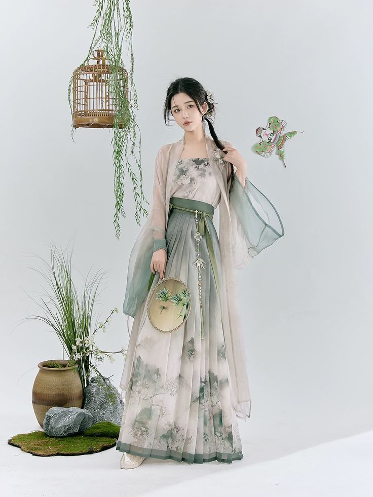 The Revival of Cheongsam:Old Shanghais Timeless Elegance The Revival of Cheongsam:Old Shanghais Timeless Elegance