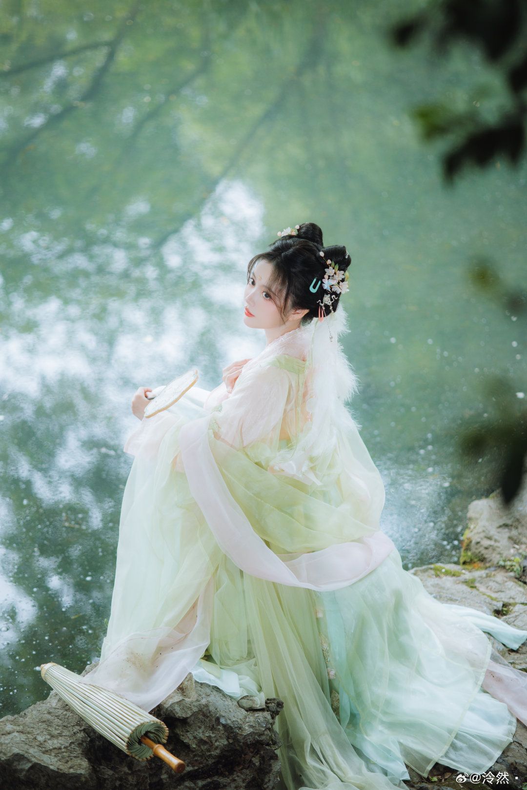 The Rise of Qipao Fashion in Chinese Student Culture The Rise of Qipao Fashion in Chinese Student Culture