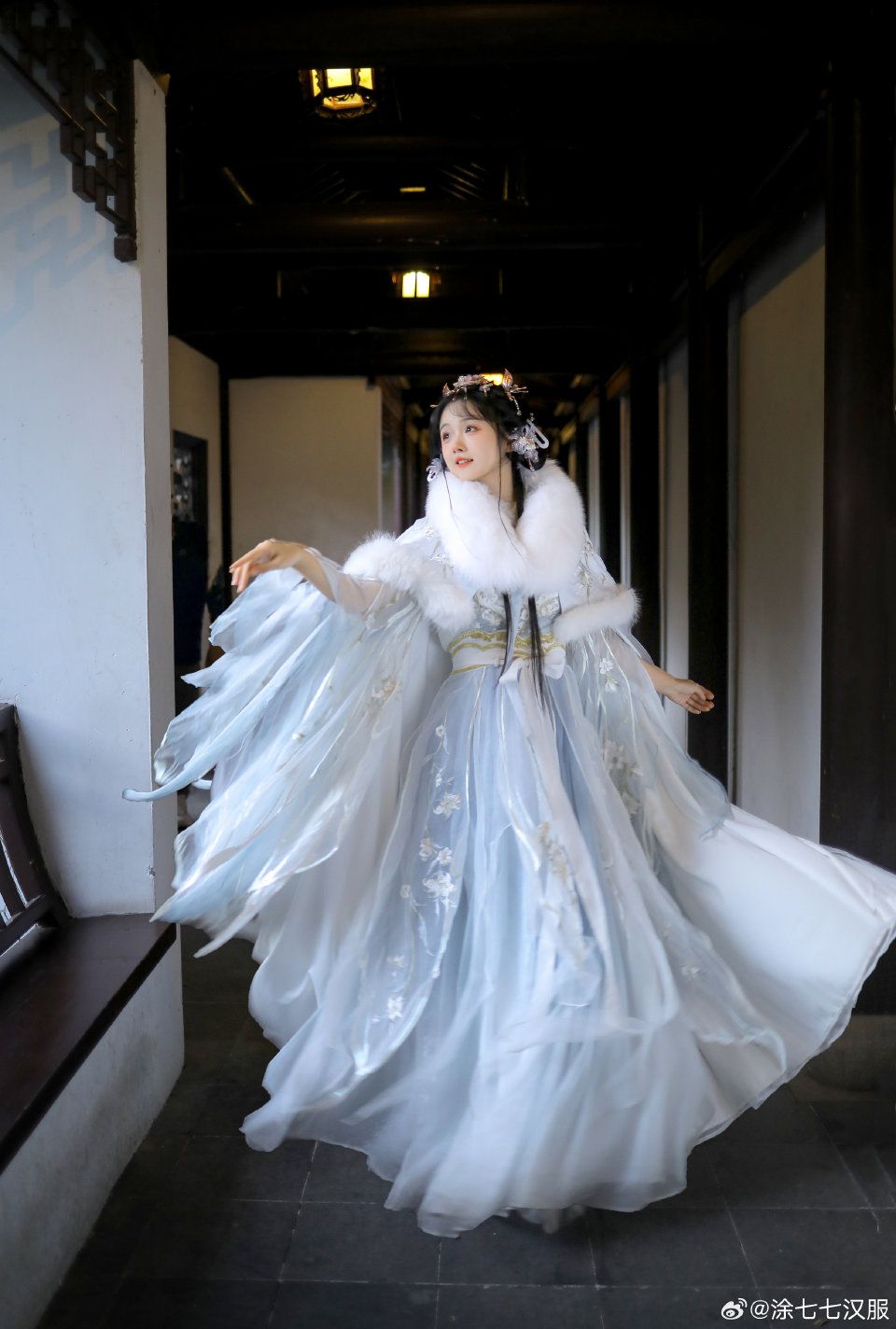 Winter Fashion:The Rise of Traditional Chinese Style Cheongsam Skirts Winter Fashion:The Rise of Traditional Chinese Style Cheongsam Skirts