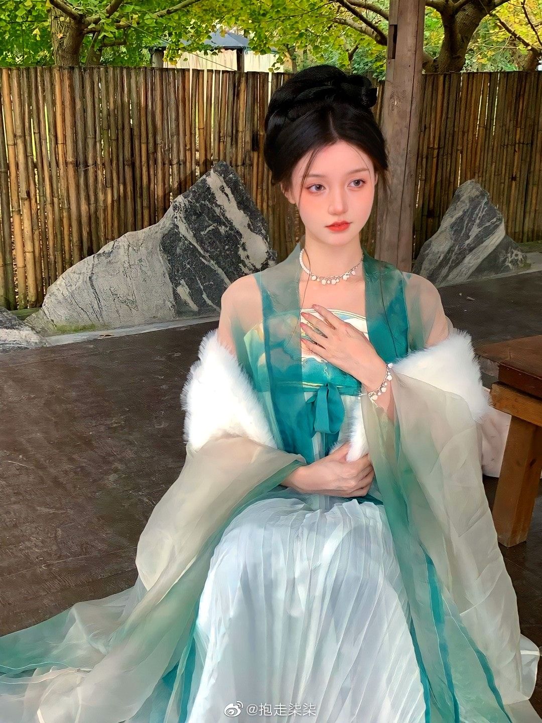 The Splendor of Tang-Style Pink Hanfu:A Journey into Traditional Chinese Elegance