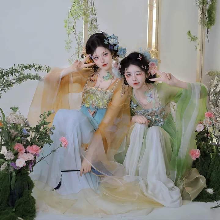 Original Hanfu Designs at Jizhen斋,Unveiling the Essence of Traditional Chinese Fashion Original Hanfu Designs at Jizhen斋,Unveiling the Essence of Traditional Chinese Fashion