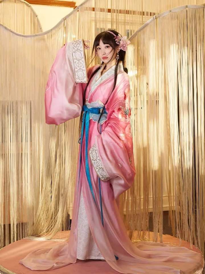 Ming-Style Hanfu:The Splendor of Traditional Chinese Clothing Ming-Style Hanfu:The Splendor of Traditional Chinese Clothing