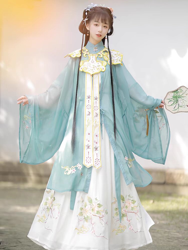 The Charms and Elegance of Cheongsams Tassel Decorations The Charms and Elegance of Cheongsams Tassel Decorations