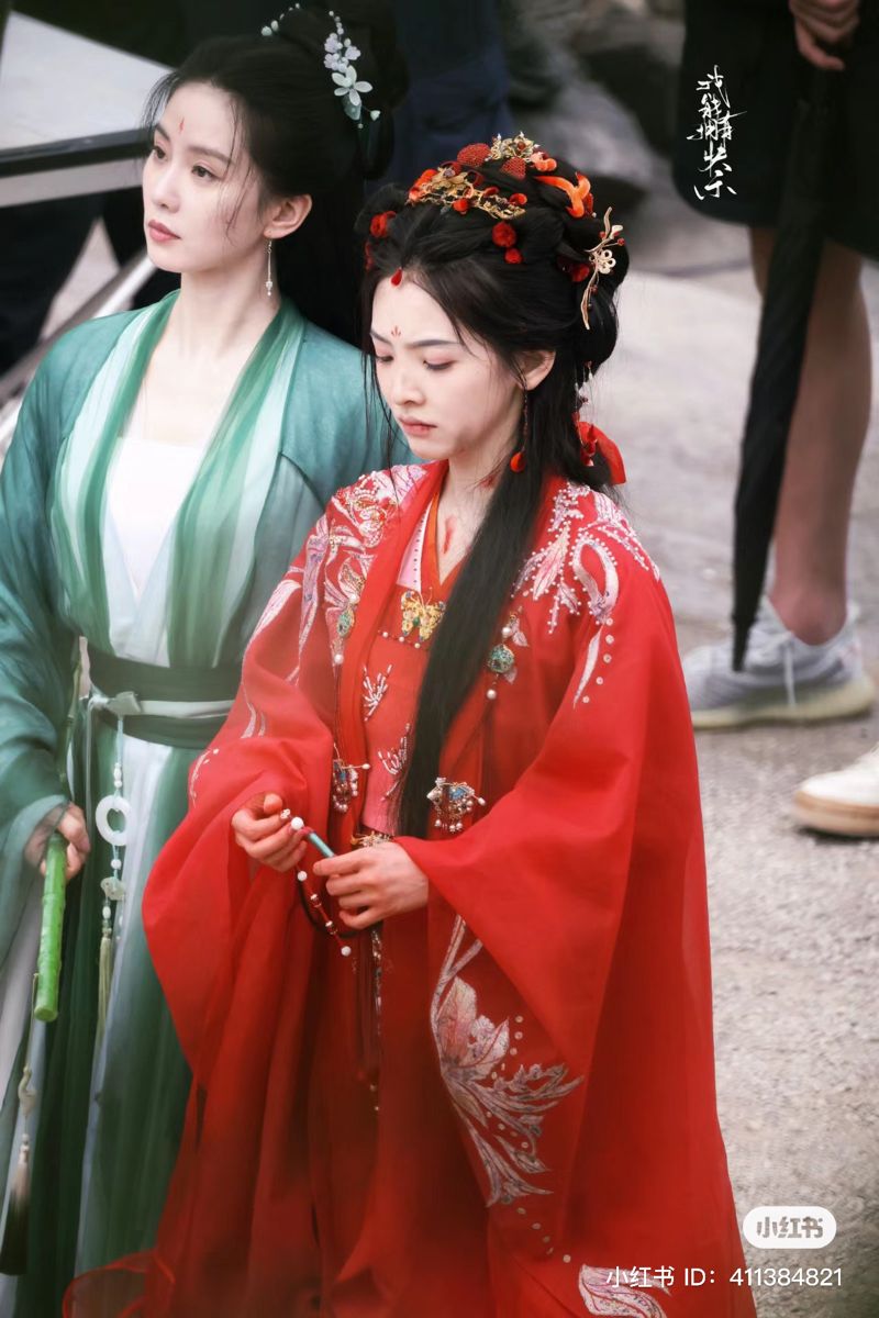The Journey of a 300-Pound Fat Sister into the World of Hanfu Fashion