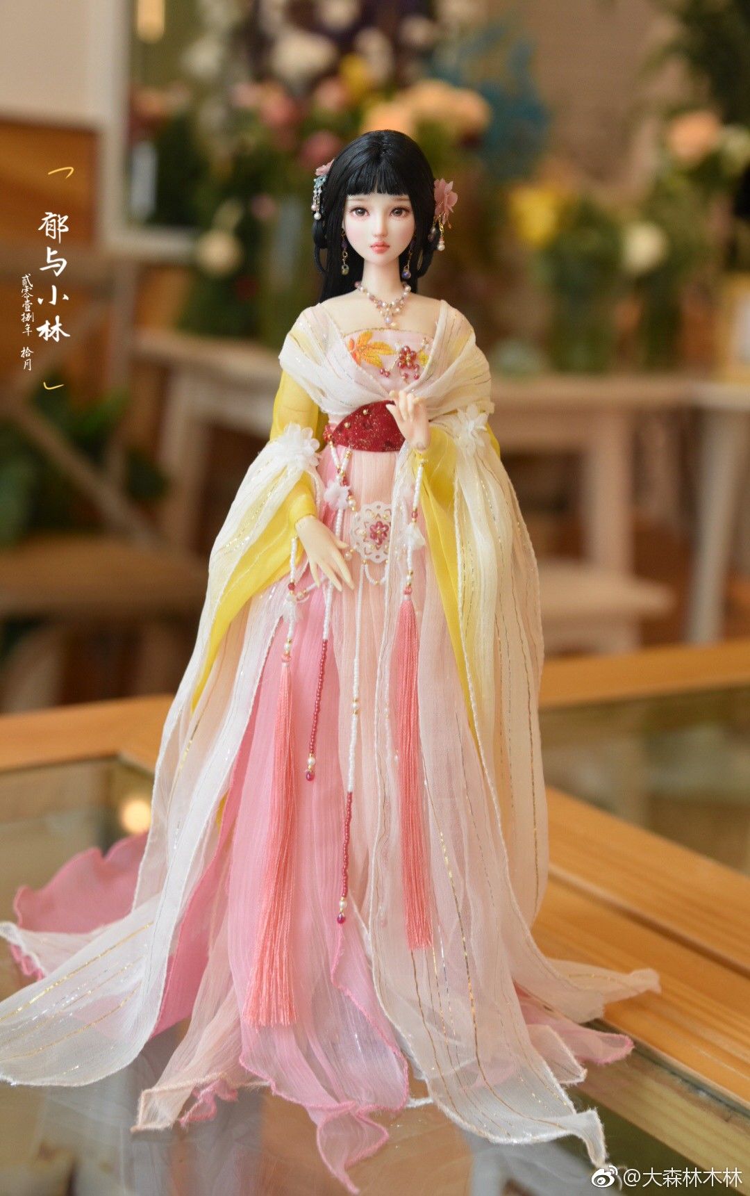 The Complete Guide to Traditional Hanfu Makeup and Costume The Complete Guide to Traditional Hanfu Makeup and Costume