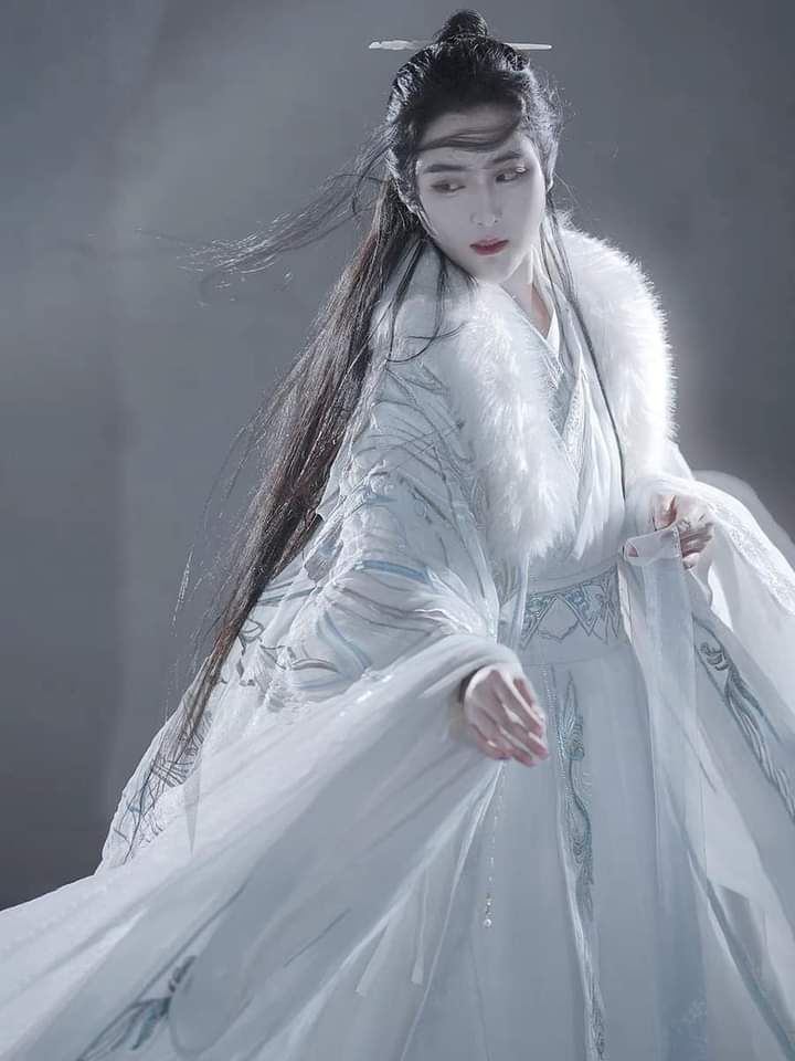 Maternal-Child Harmony in Traditional Hanfu Fashion:A Lightweight Mother-Daughter Collection Maternal-Child Harmony in Traditional Hanfu Fashion:A Lightweight Mother-Daughter Collection
