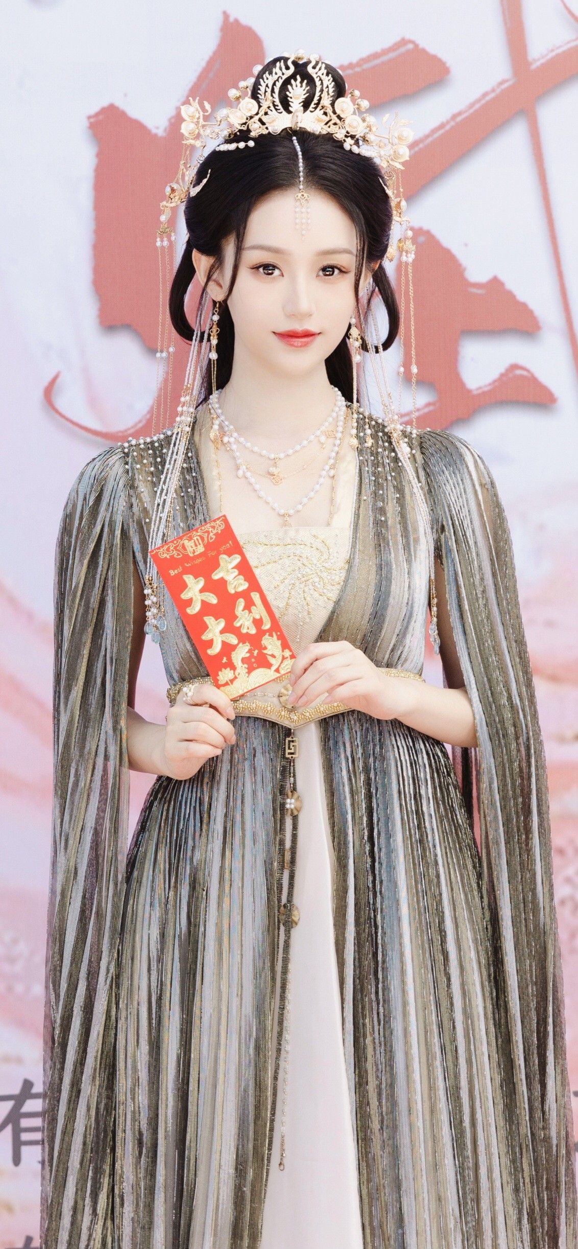 Large Size Hanfu Intersection Collar Blouse:A Detailed Exploration Large Size Hanfu Intersection Collar Blouse:A Detailed Exploration