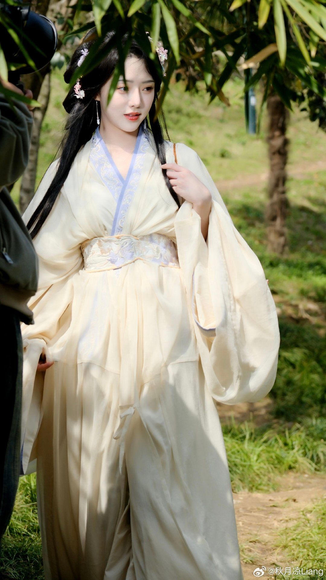 The Rise of Tian Xiweis Hanfu Fashion:Exploring the Trending Traditional Beauty The Rise of Tian Xiweis Hanfu Fashion:Exploring the Trending Traditional Beauty