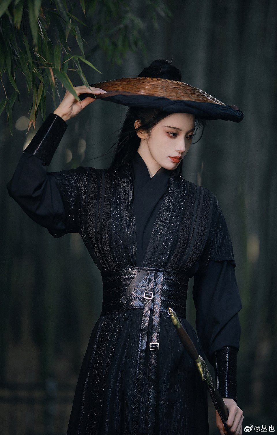 Embracing Modernity in a Youthful Cheongsam A-Line Skirt with a Noble Touch Embracing Modernity in a Youthful Cheongsam A-Line Skirt with a Noble Touch