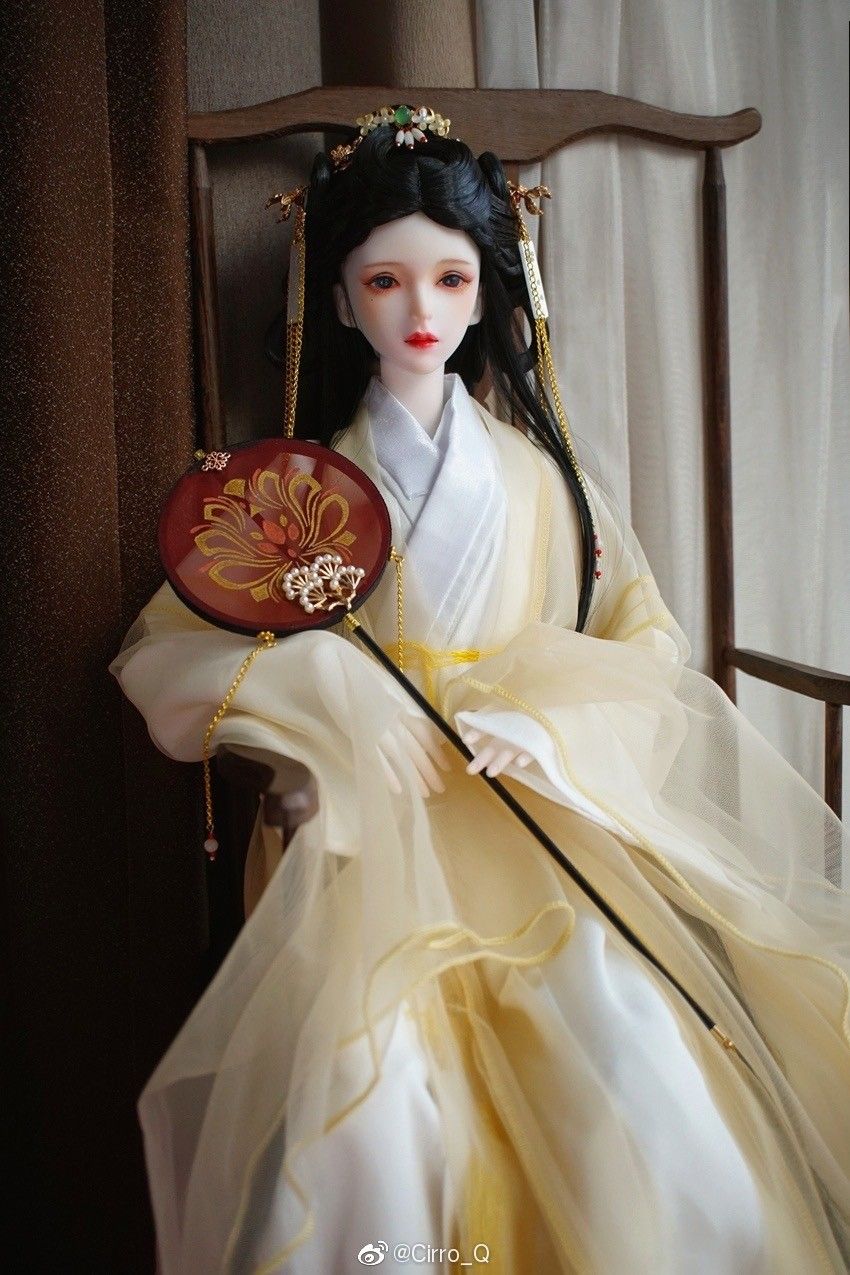 The Splendor of Hanfu:The Dragon and Snake Robes in Ancient Chinese Tradition The Splendor of Hanfu:The Dragon and Snake Robes in Ancient Chinese Tradition