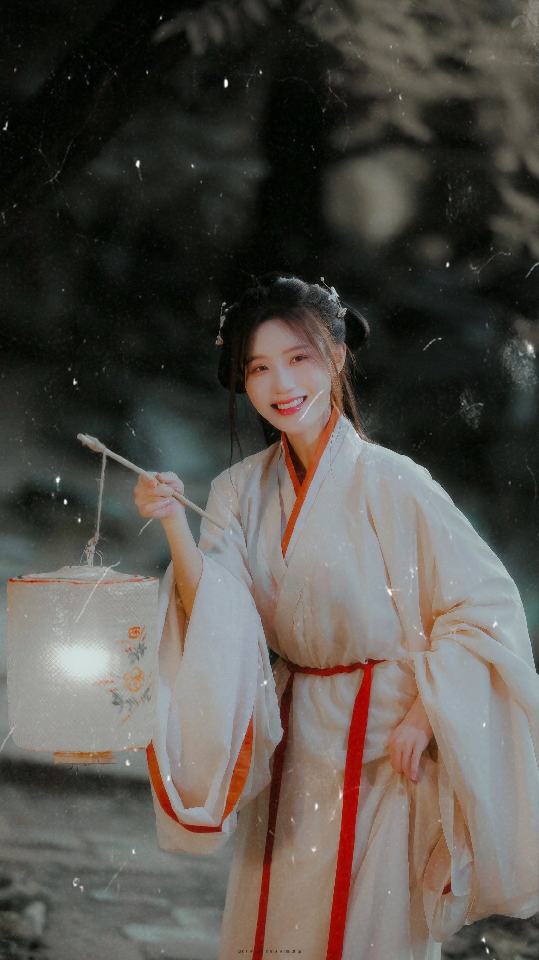 The Enchantment of Red Halter-Top Hanfu Traditional Chinese Clothing The Enchantment of Red Halter-Top Hanfu Traditional Chinese Clothing
