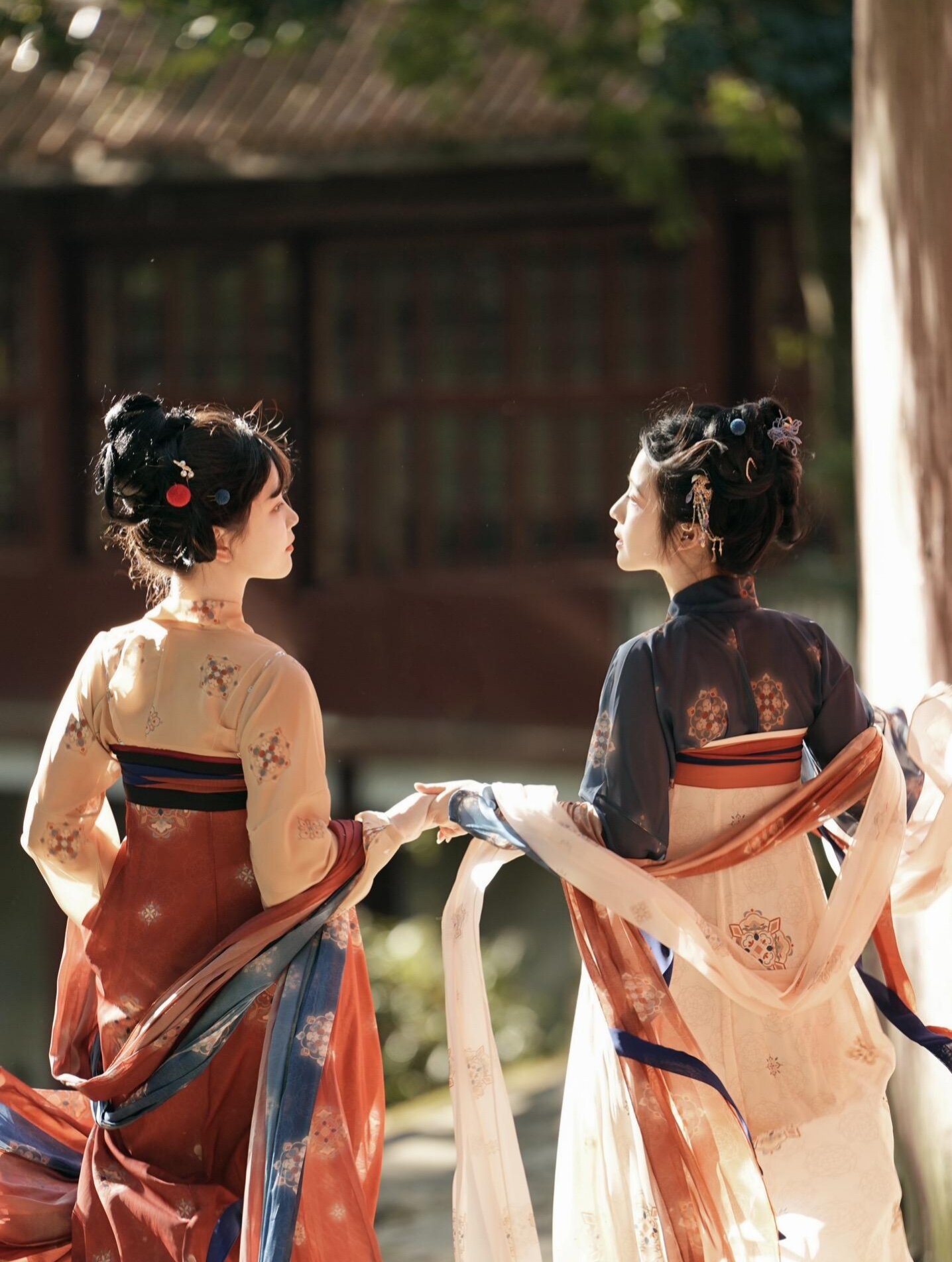 One-Piece Hanfu:The Essence of Traditional Chinese Elegance One-Piece Hanfu:The Essence of Traditional Chinese Elegance