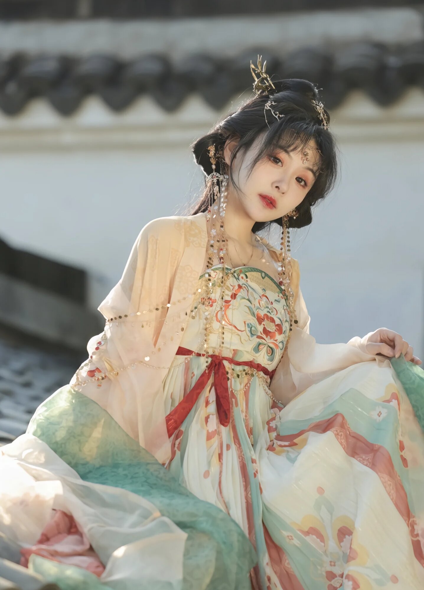Yuan Bingyans Style of Traditional Chinese Hanfu:The Splendor of Xuanji Yuan Bingyans Style of Traditional Chinese Hanfu:The Splendor of Xuanji