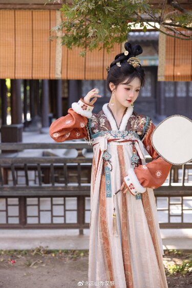 Reinventing the Cheongsam for Petite Women in Summer:Fashionable and Comfortable Solutions Reinventing the Cheongsam for Petite Women in Summer:Fashionable and Comfortable Solutions