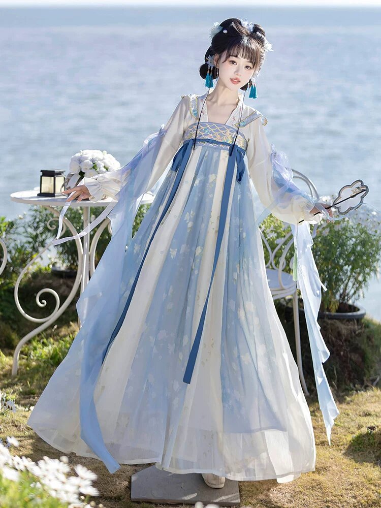 Summer白菜价汉服齐胸,时尚与传统的完美结合 Summer白菜价汉服齐胸,时尚与传统的完美结合