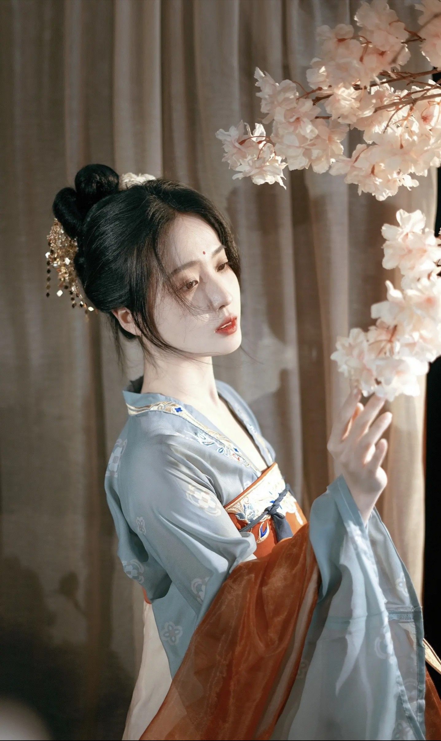 Hanfu Splendor:The Original Hanfu Shop of Hanfengjinxiu Hanfu Splendor:The Original Hanfu Shop of Hanfengjinxiu