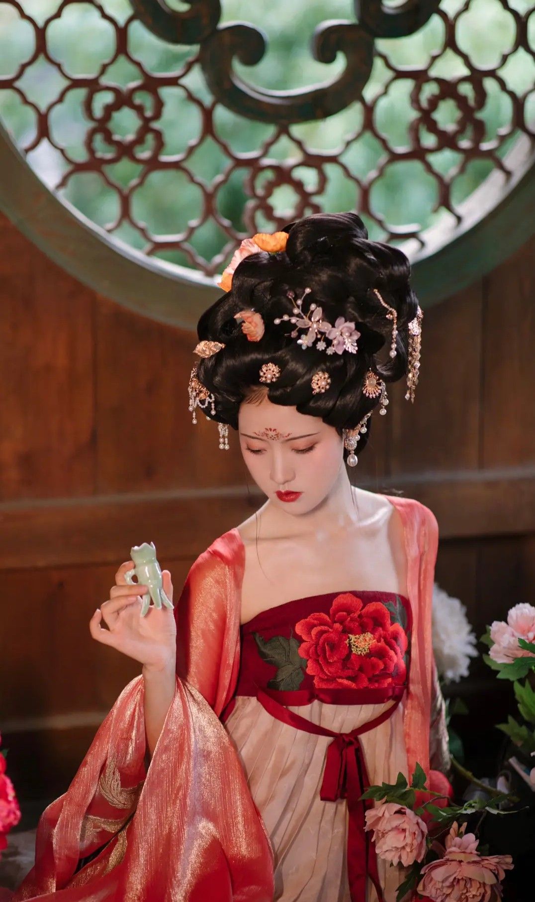 Elegant Advanced Qipao:A Glimpse into the World of 2021 Fashion Elegant Advanced Qipao:A Glimpse into the World of 2021 Fashion