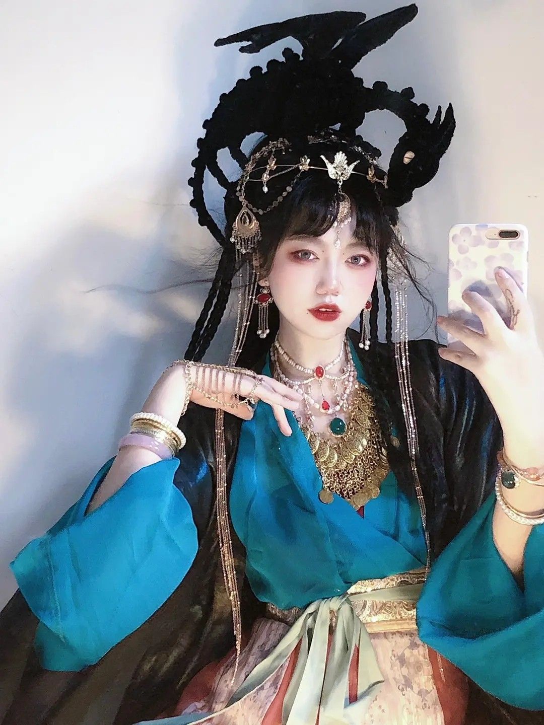 Elite Winter Fashion:The Allure of High-End Cheongsam Elite Winter Fashion:The Allure of High-End Cheongsam