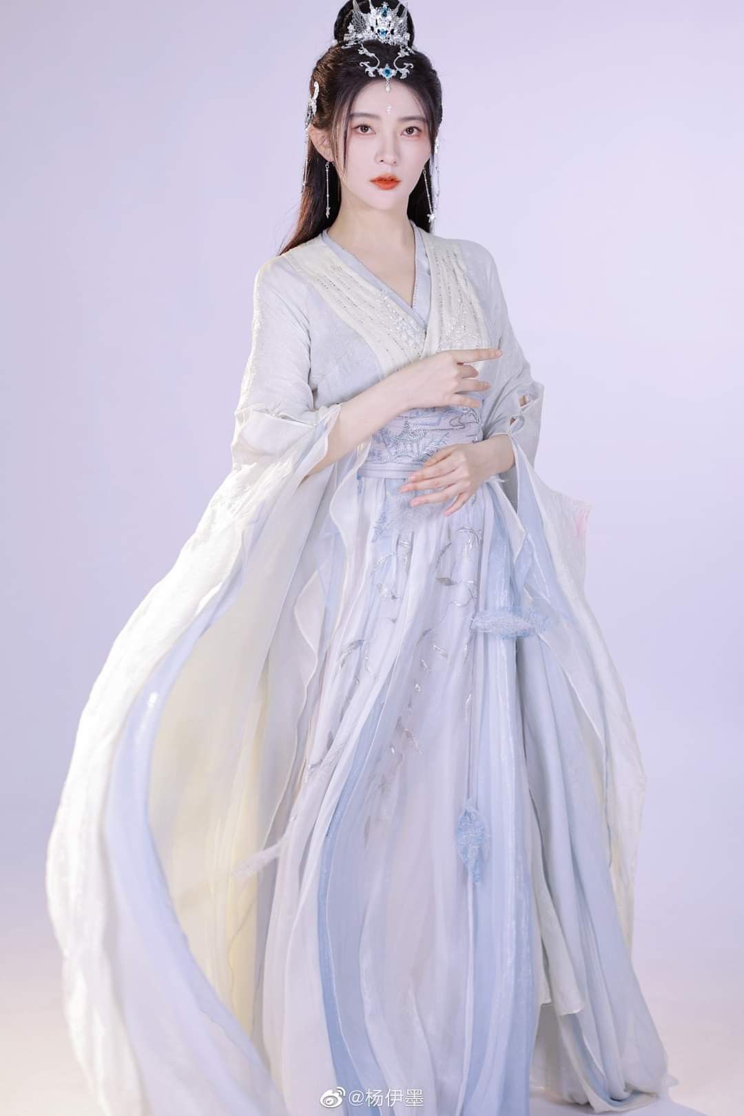 The Splendor of Tang Yuanling Hanfu:A Journey into Traditional Chinese Clothing The Splendor of Tang Yuanling Hanfu:A Journey into Traditional Chinese Clothing