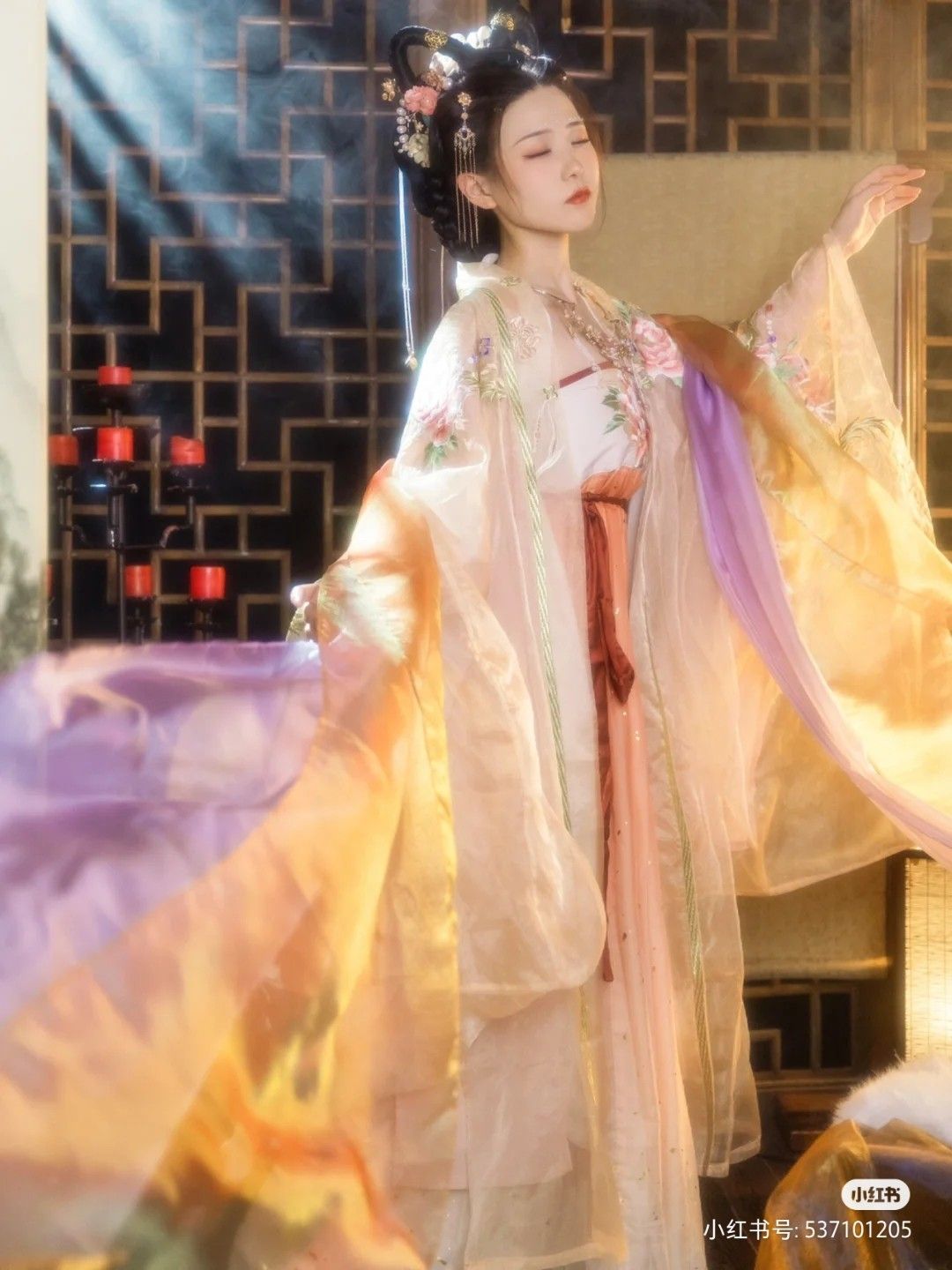 Lightweight Summer Hanfu Costumes for Girls Embracing Traditional Elegance in Summer Comfort Lightweight Summer Hanfu Costumes for Girls Embracing Traditional Elegance in Summer Comfort